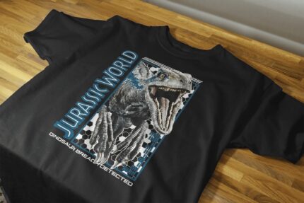 T-shirt model 8